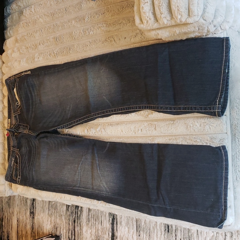Buckle Jeans